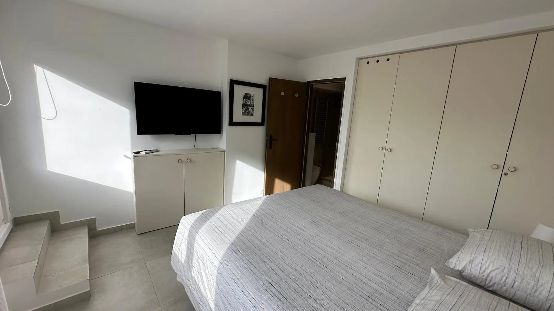 Laureto Beach & E1027-Le Corbusier Roquebrune-Cap-Martin Apartment